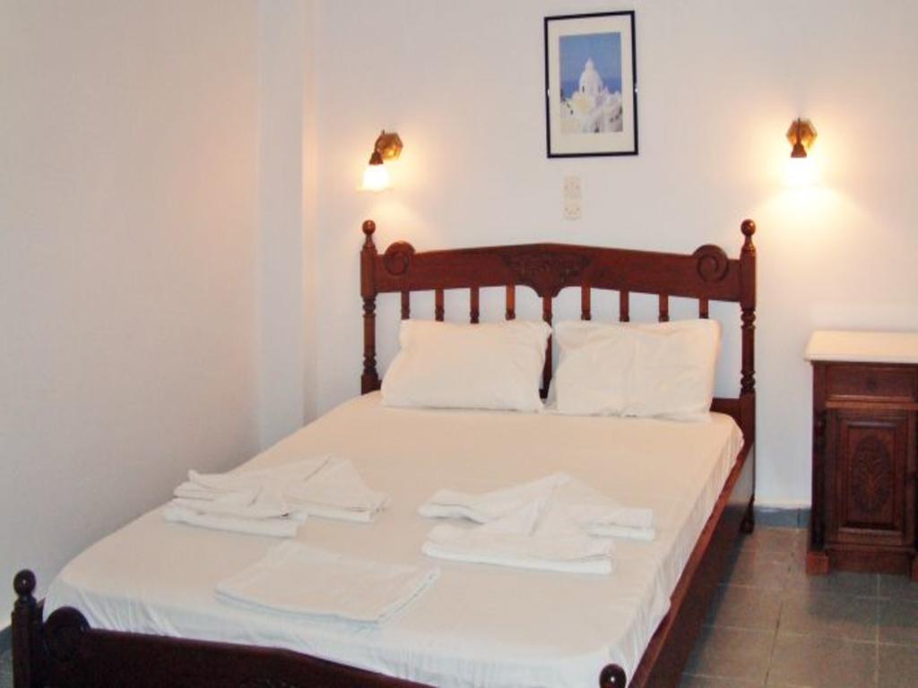 Erato Apartments Batsi Extérieur photo