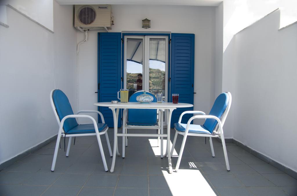 Erato Apartments Batsi Extérieur photo
