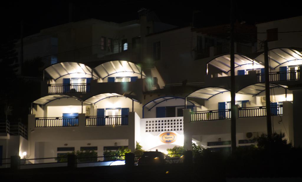 Erato Apartments Batsi Extérieur photo